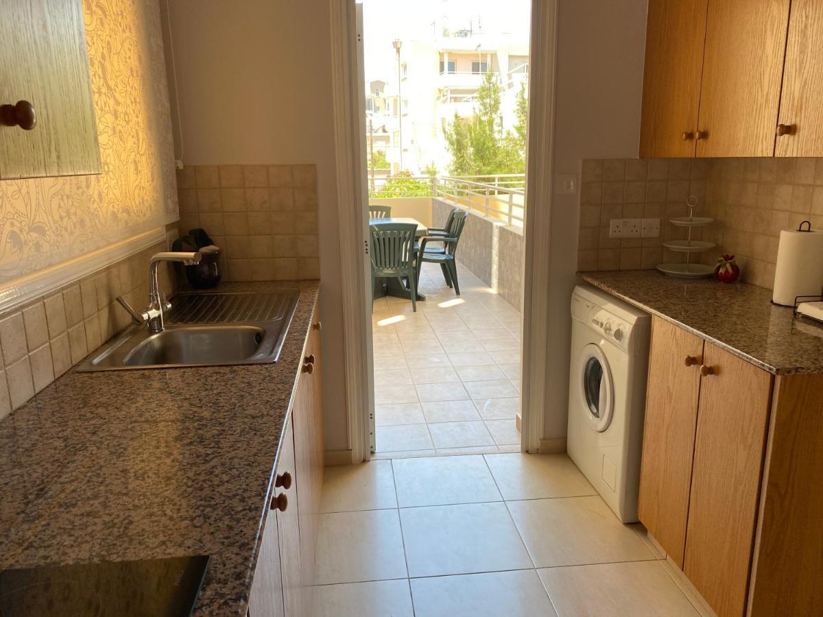Holiday City Center Lejlighed Larnaca Eksteriør billede